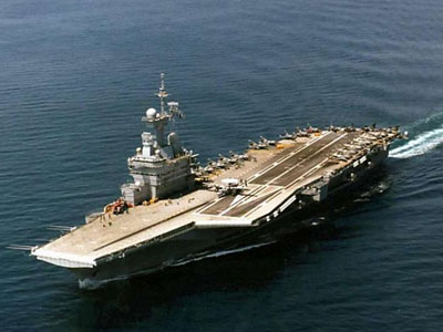 Γαλλικό αεροπλανοφόρο στο λιμάνι της Λεμεσού